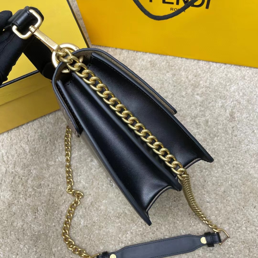 Fendi Kan I Black Leather Bag (25-17-10cm)   - EUR FASHION