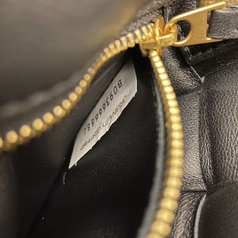 Bottega Veneta Small Padded Cassette - EUR FASHION