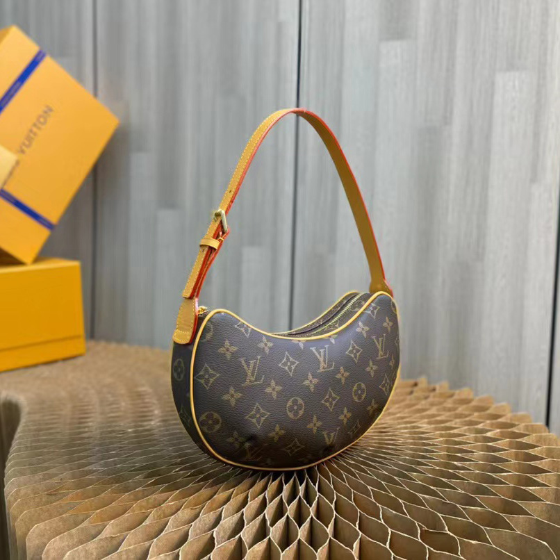 Louis Vuitton Pochette Croissant Handbag(27-13-7cm)     M51510 - EUR FASHION
