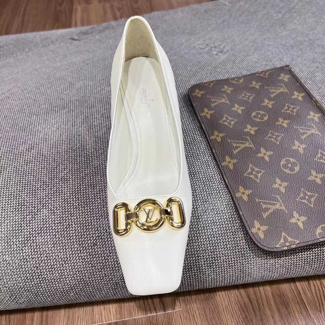 Louis Vuitton Revolving Cliff   1AAE2X - EUR FASHION