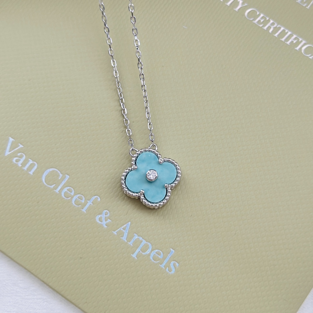 Van Cleef & Arpels Necklace - EUR FASHION
