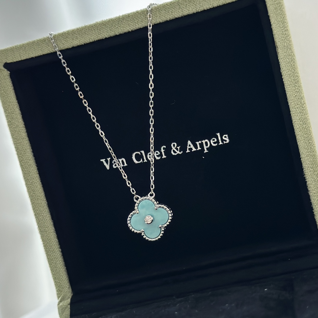 Van Cleef & Arpels Necklace - EUR FASHION