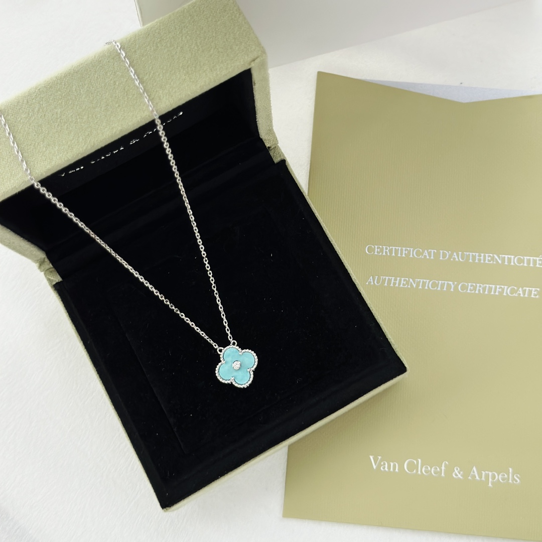 Van Cleef & Arpels Necklace - EUR FASHION