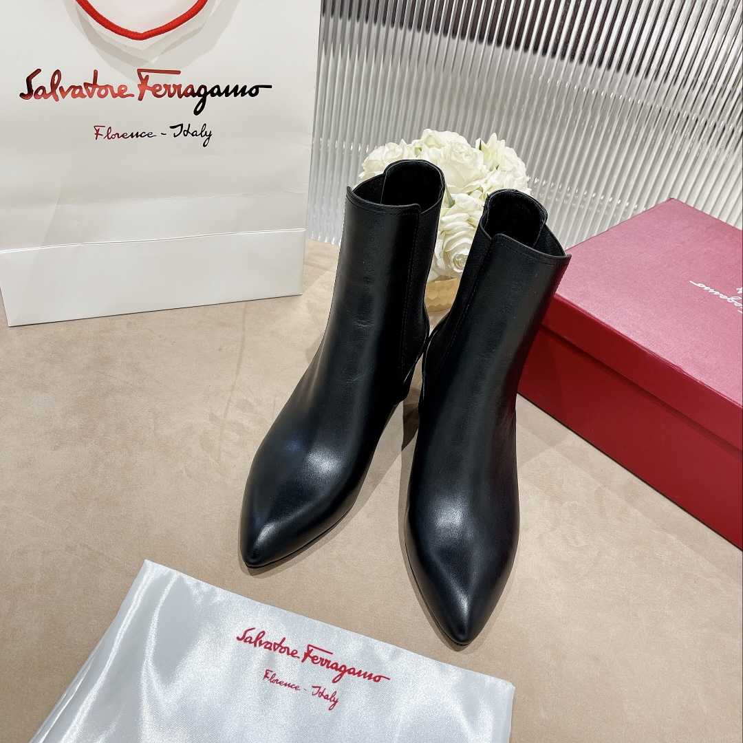 Ferragamo Leather Ankle Boot - EUR FASHION