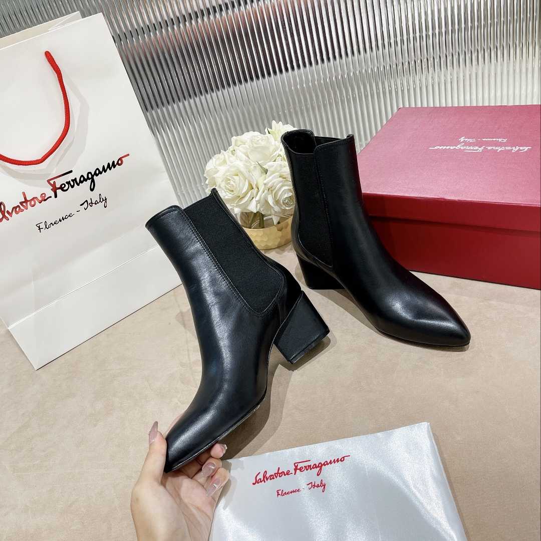 Ferragamo Leather Ankle Boot - EUR FASHION