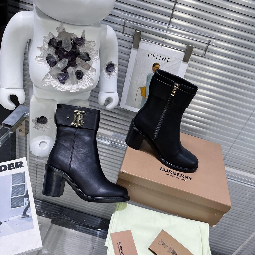 Burberry Leather Boots - EUR FASHION