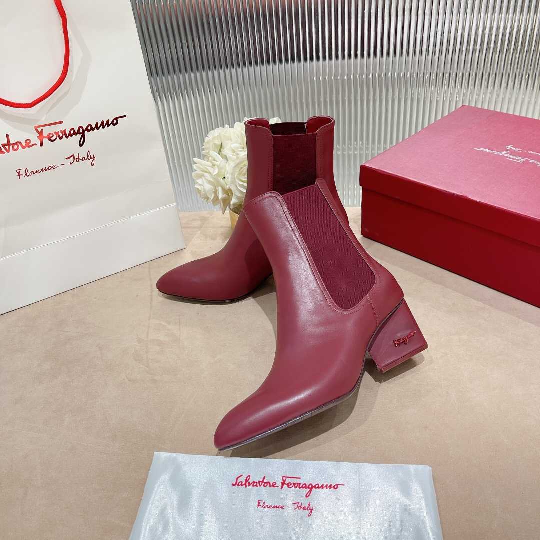 Ferragamo Leather Ankle Boot - EUR FASHION