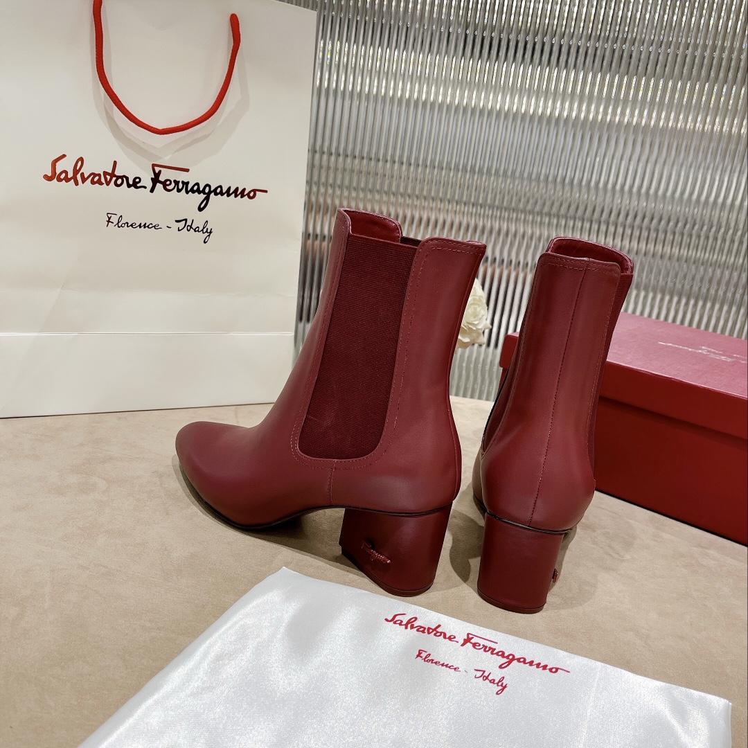 Ferragamo Leather Ankle Boot - EUR FASHION