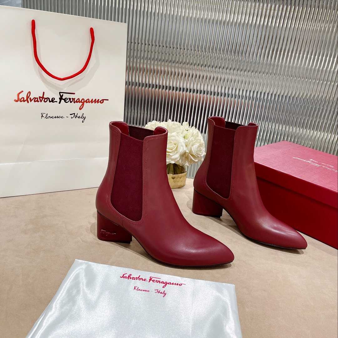 Ferragamo Leather Ankle Boot - EUR FASHION