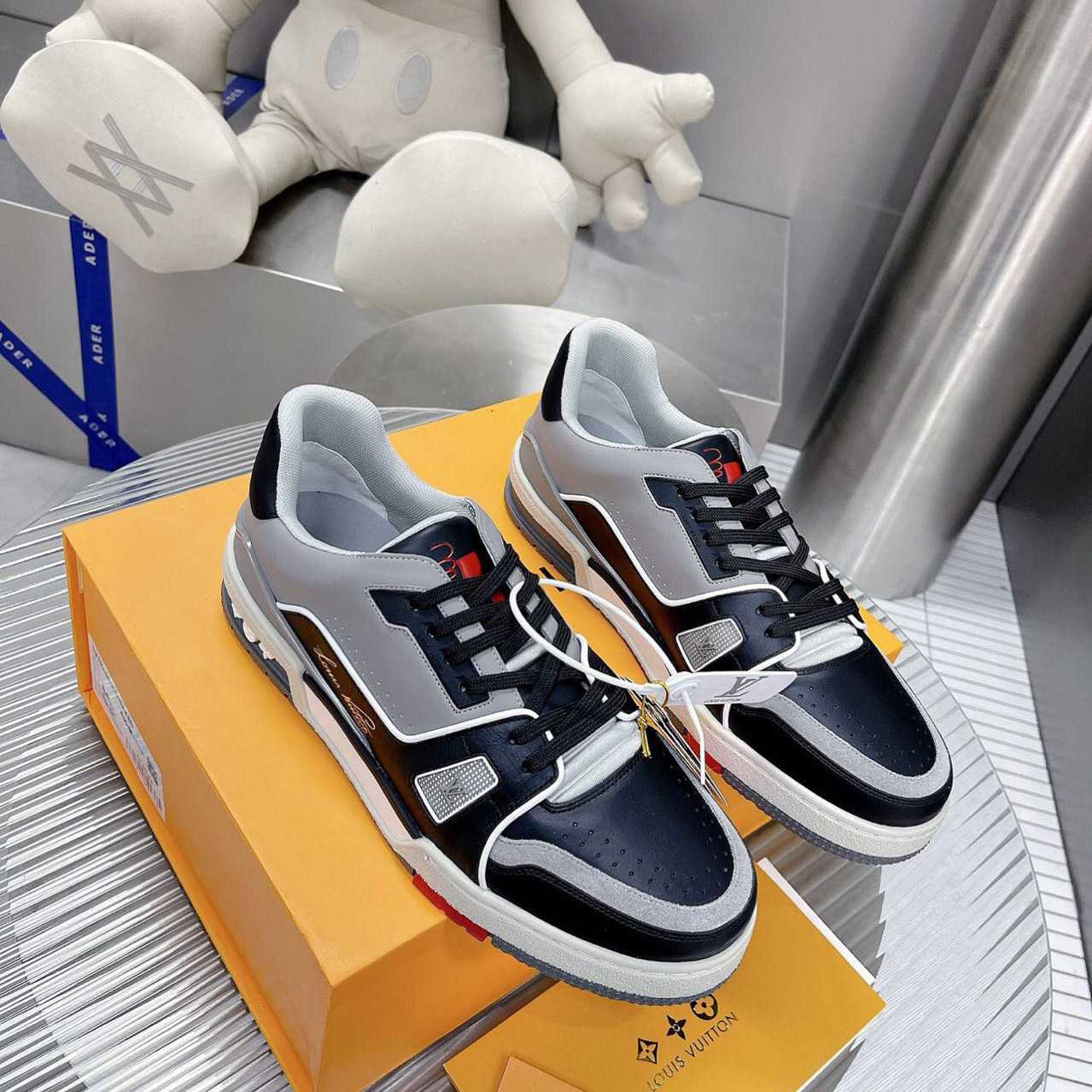 Louis Vuitton Trainer Sneaker (Upon UK Size) - EUR FASHION