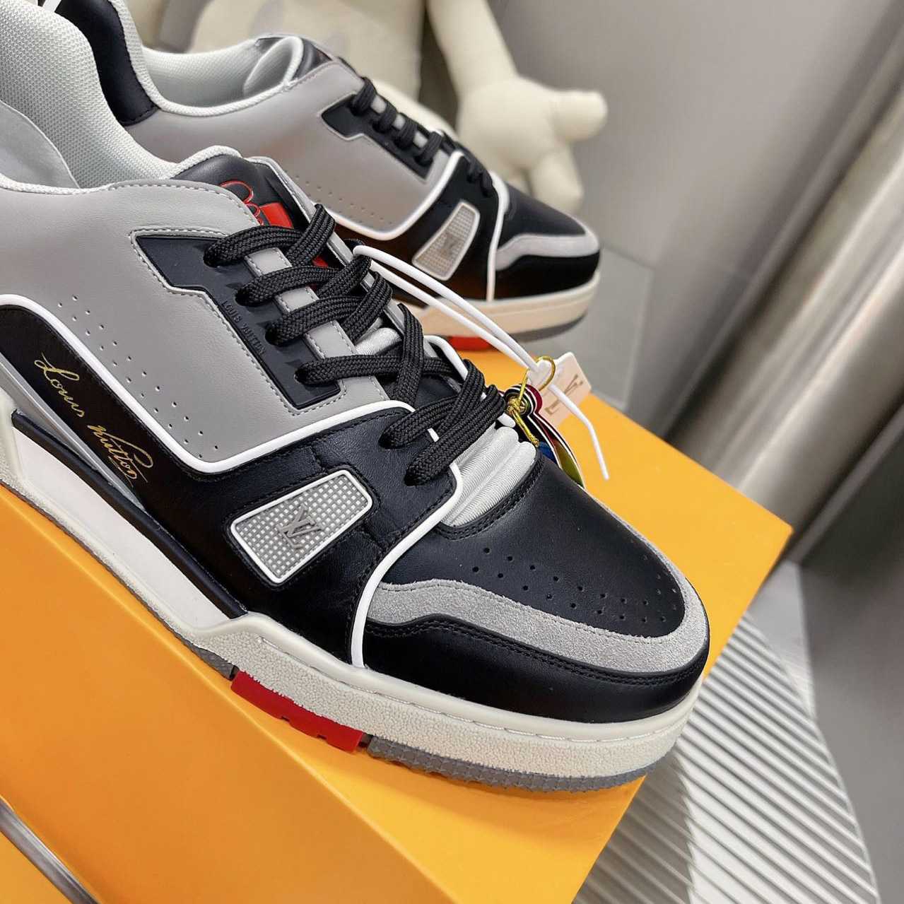 Louis Vuitton Trainer Sneaker (Upon UK Size) - EUR FASHION
