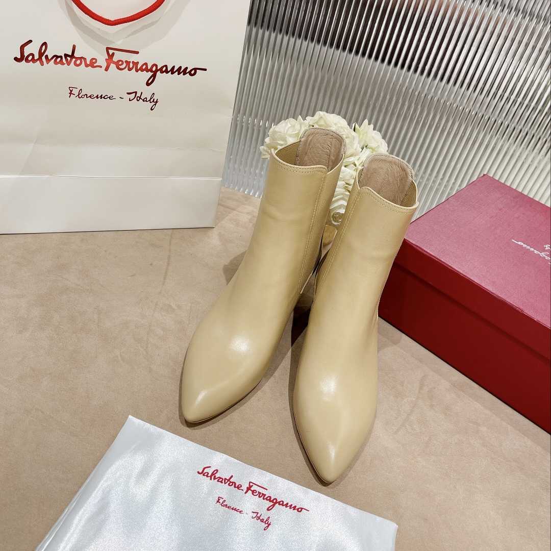 Ferragamo Leather Ankle Boot - EUR FASHION