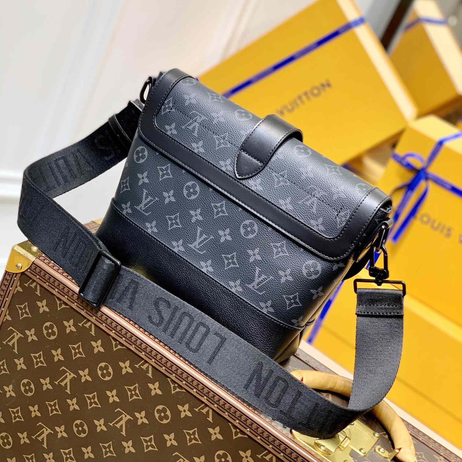 Louis Vuitton  Saumur Messenger(36-23-11cm) M45911 - EUR FASHION