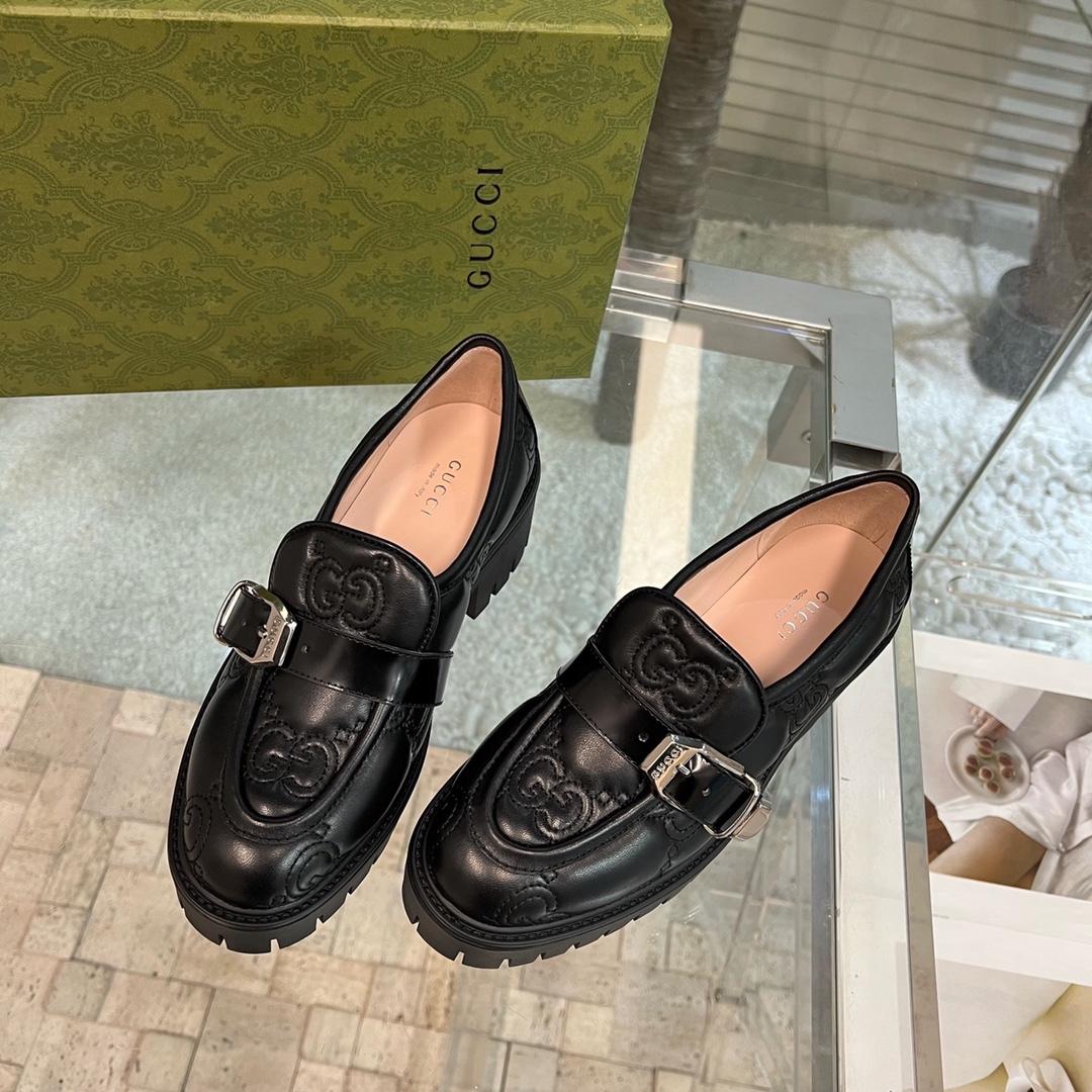 Gucci Women's GG Matelassé Shoe - EUR FASHION