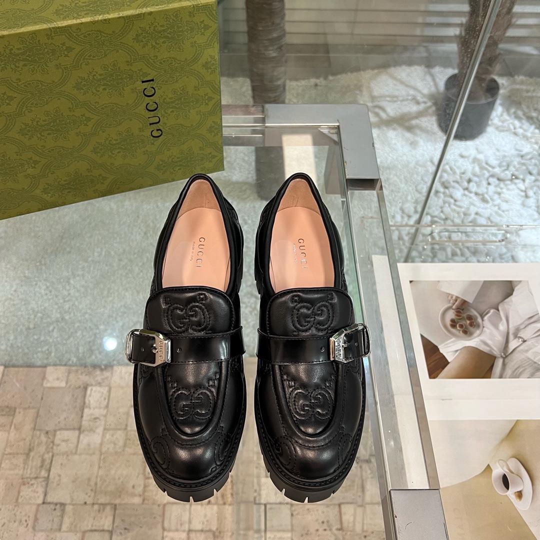 Gucci Women's GG Matelassé Shoe - EUR FASHION
