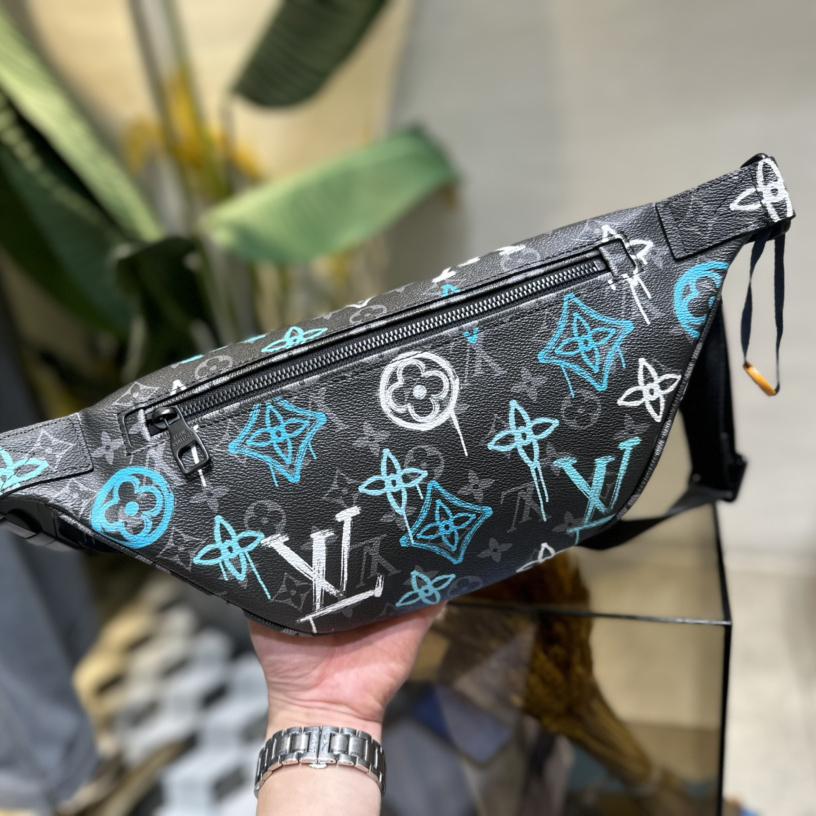Louis Vuitton Discovery Bumbag(44-15-9cm)     M21397 - EUR FASHION