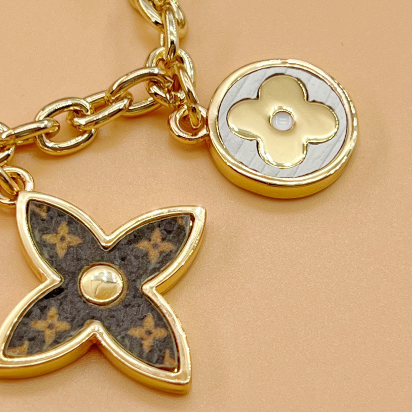 Louis Vuitton Spring Street Chain Bag Charm   M68999 - EUR FASHION