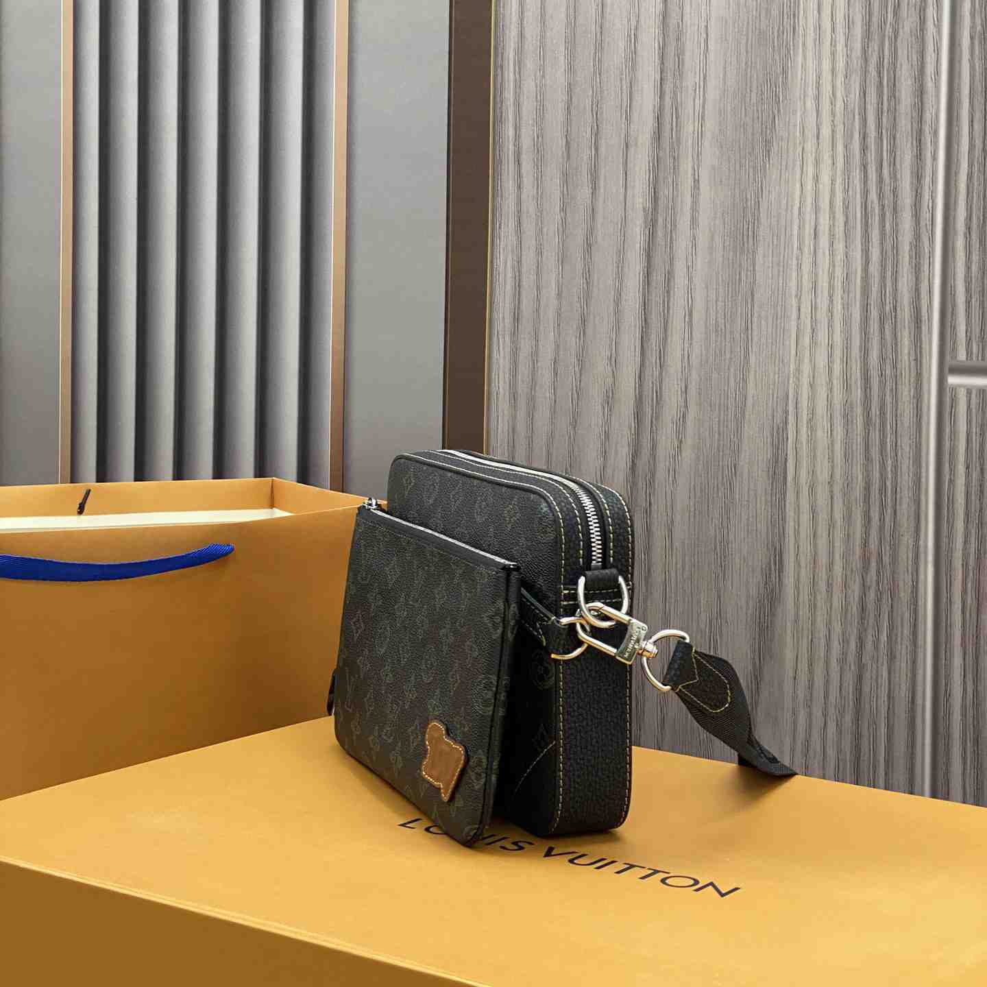 Louis Vuitton Trio Messenger(25-18.5-7cm)   M46340 - EUR FASHION