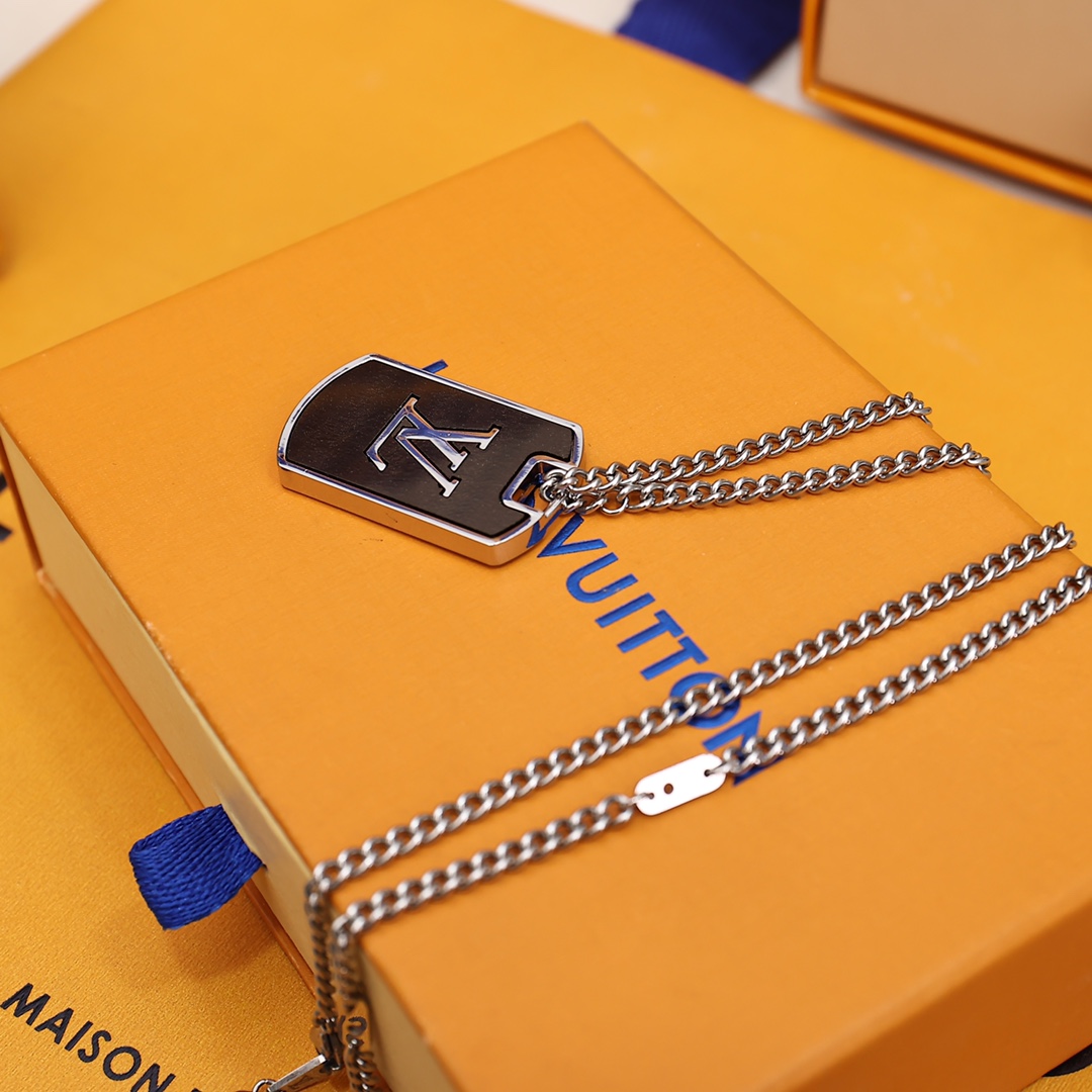 Louis Vuitton LV Shades Locket Pendent     M00883 - EUR FASHION