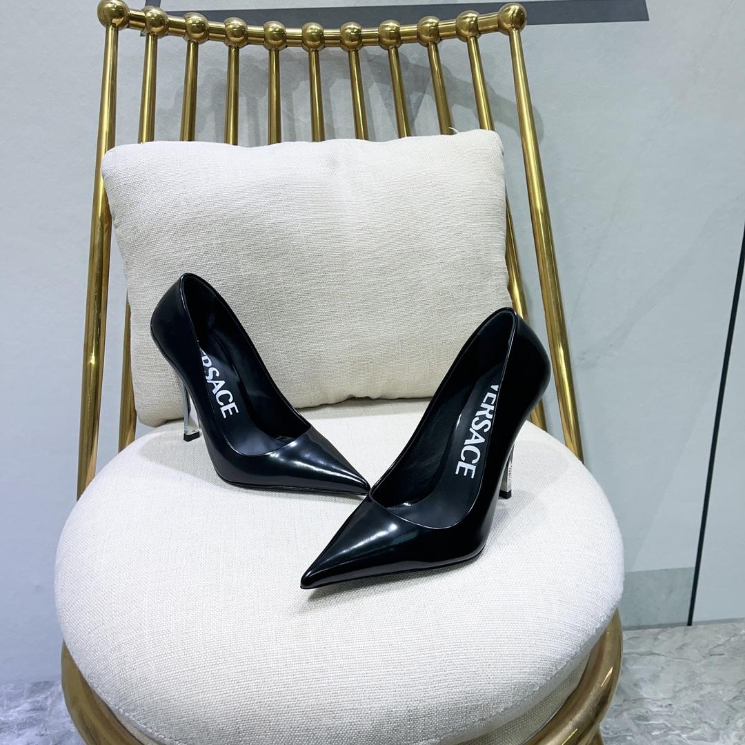 Versace Pin-Point Pumps - EUR FASHION