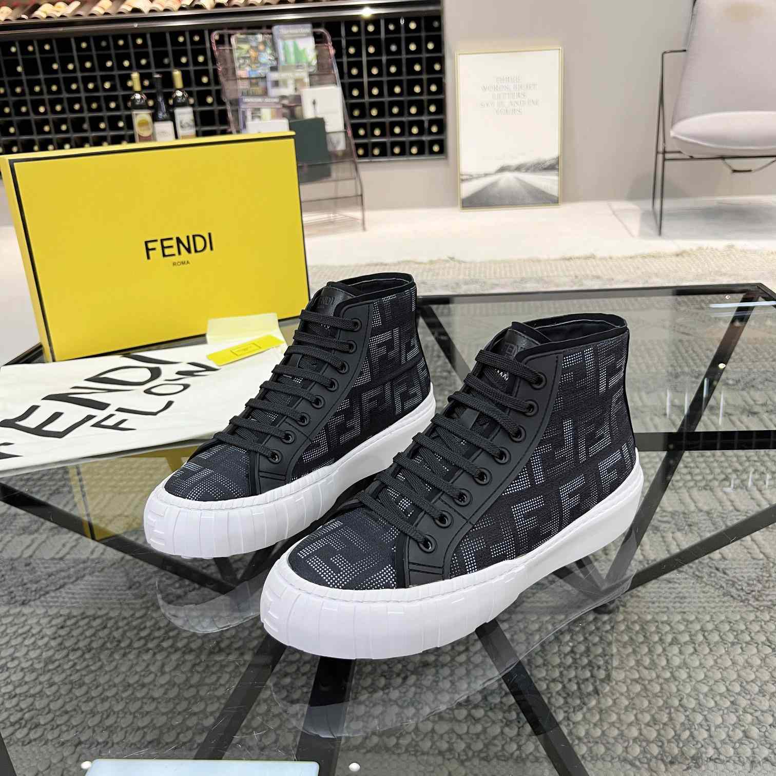 Fendi Logo Sneaker - EUR FASHION