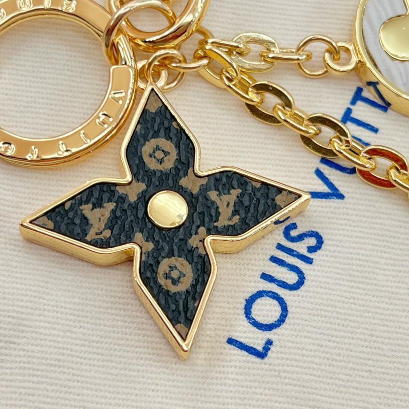 Louis Vuitton Spring Street Bag Charm and Key Holder    - EUR FASHION