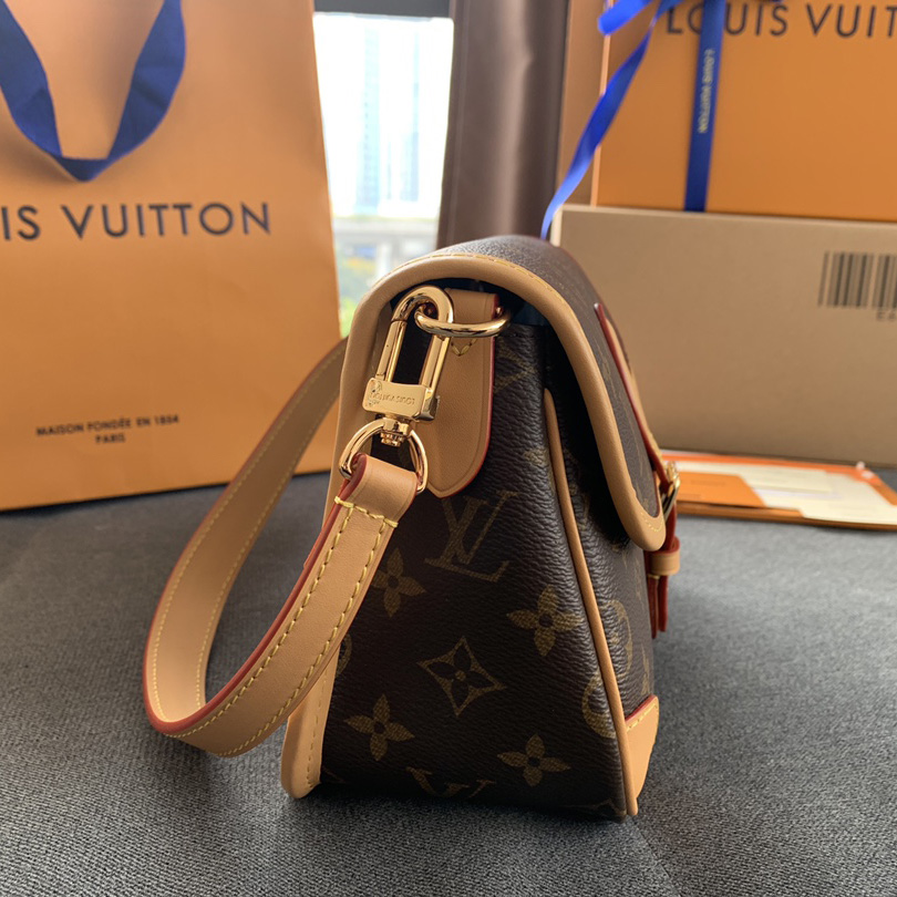 Louis Vuitton Diane(25-9-15cm)   M45985 - EUR FASHION