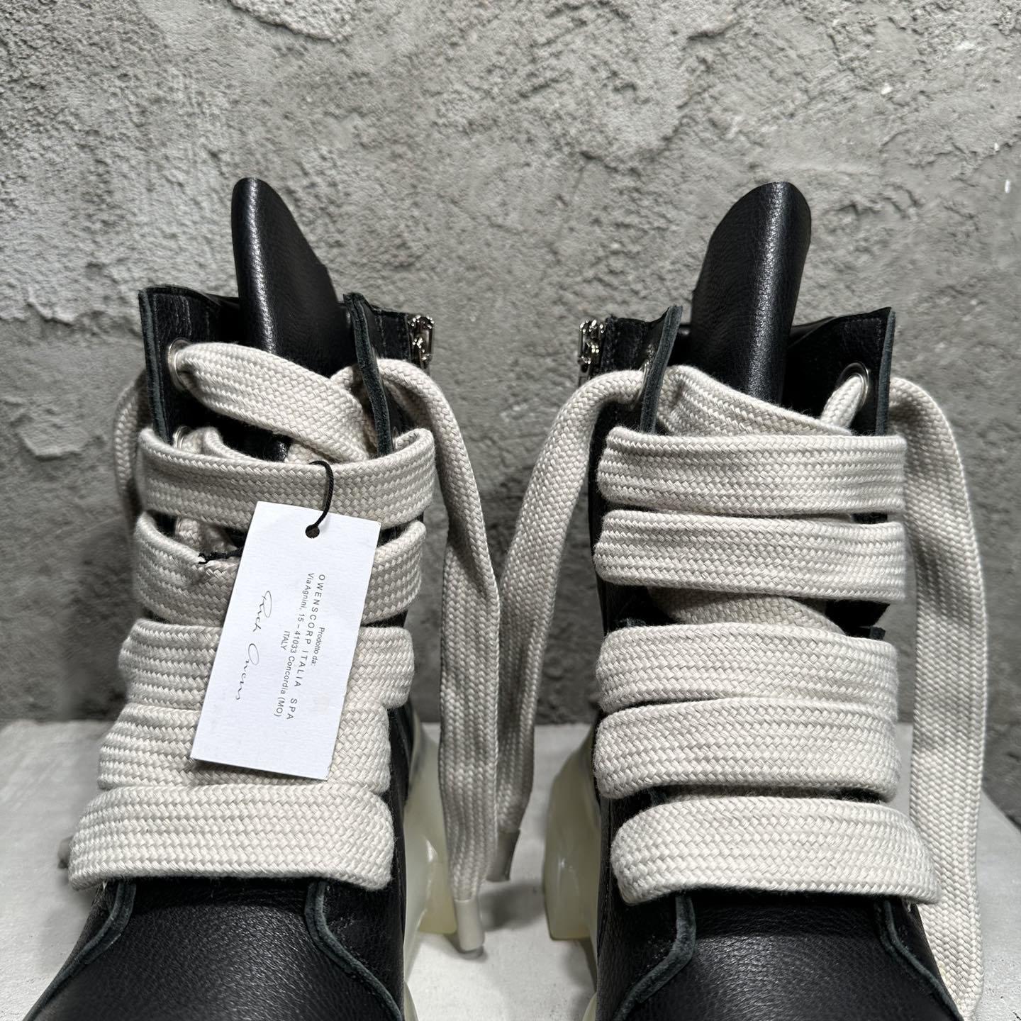 Rick Owens Beatle Lace Up Boots In Black - EUR FASHION