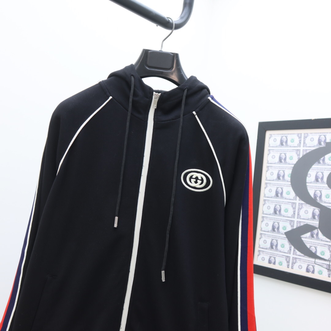 Gucci Zip Jacket & Jogging Pants - EUR FASHION