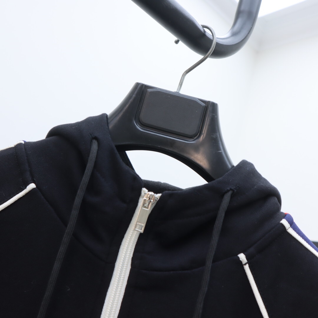 Gucci Zip Jacket & Jogging Pants - EUR FASHION