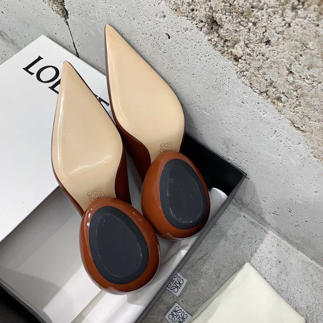 Loewe Balloon Pump In Calfskin - EUR FASHION
