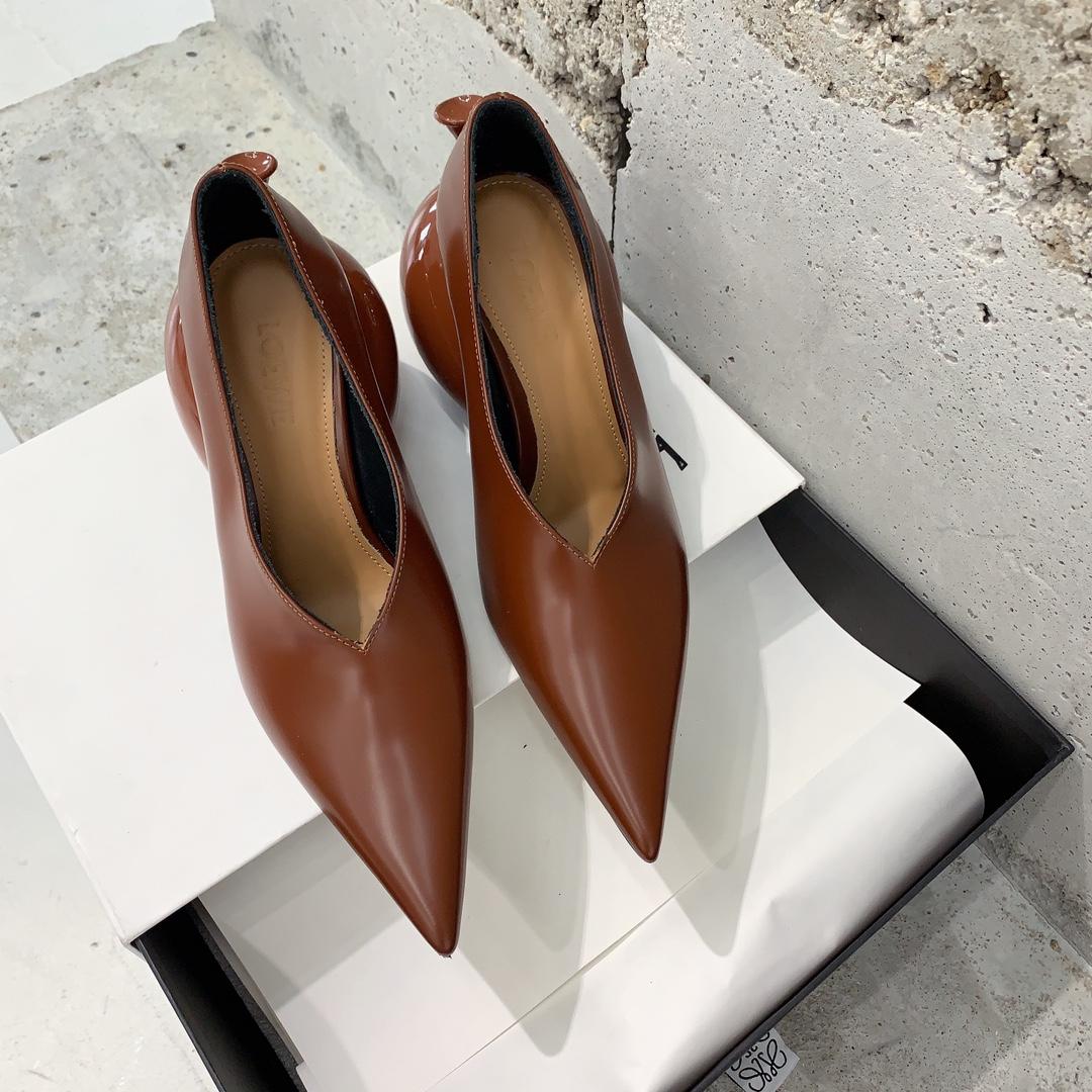 Loewe Balloon Pump In Calfskin - EUR FASHION