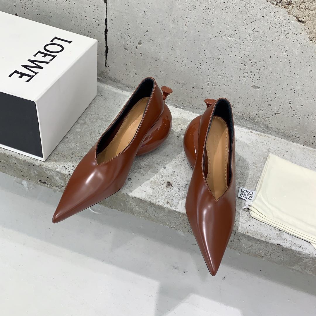 Loewe Balloon Pump In Calfskin - EUR FASHION