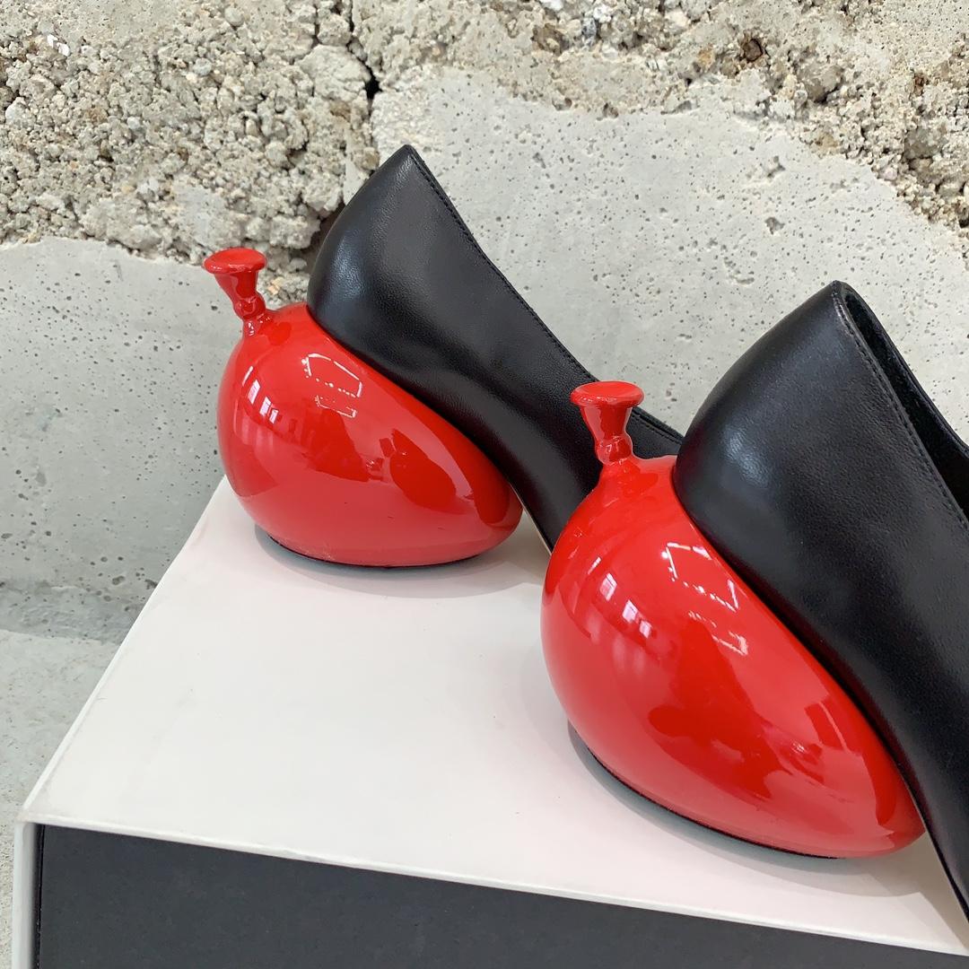 Loewe Balloon Pump In Calfskin - EUR FASHION