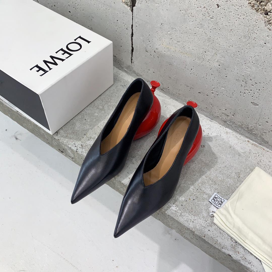 Loewe Balloon Pump In Calfskin - EUR FASHION