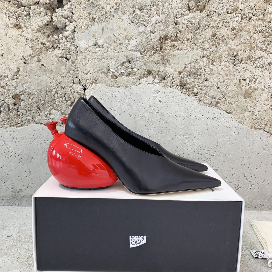 Loewe Balloon Pump In Calfskin - EUR FASHION