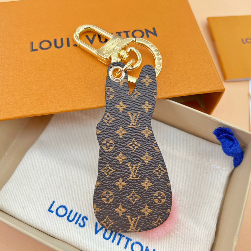 Louis Vuitton LV Bunny Key Holder    M00994 - EUR FASHION