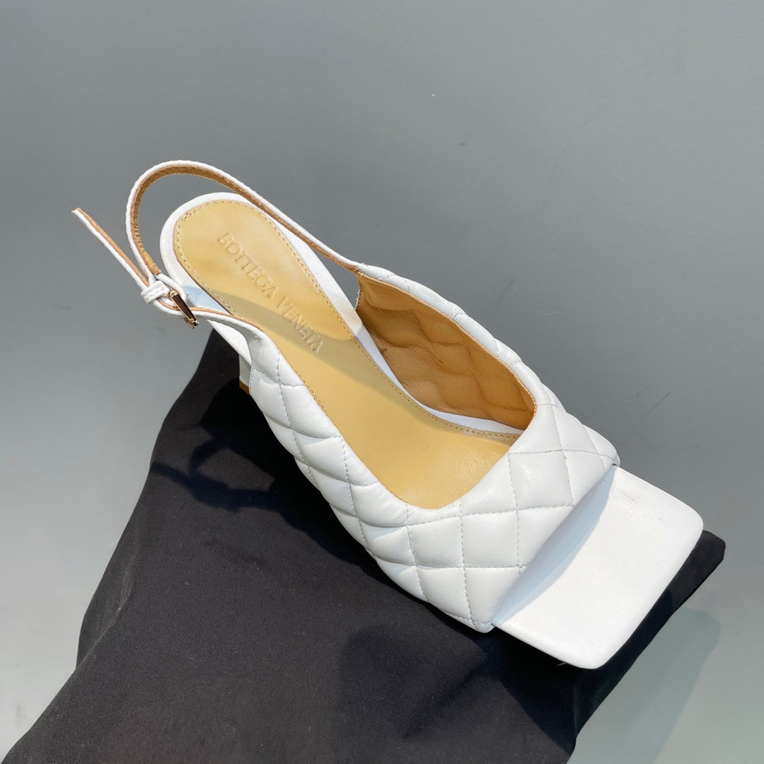 Bottega Veneta Padded Slingback Sandal - EUR FASHION