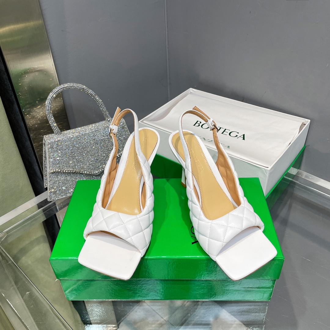 Bottega Veneta Padded Slingback Sandal - EUR FASHION