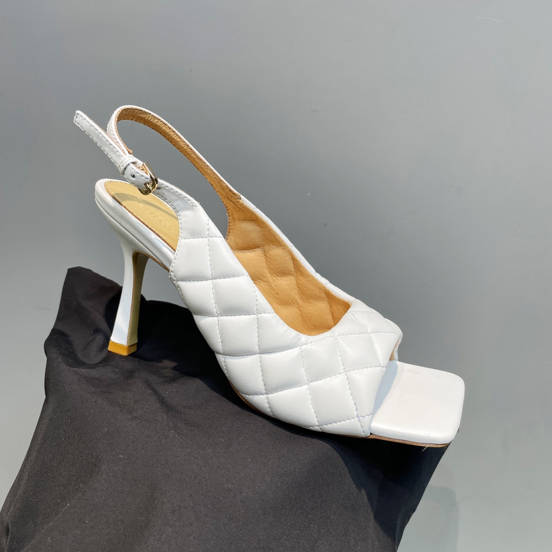 Bottega Veneta Padded Slingback Sandal - EUR FASHION