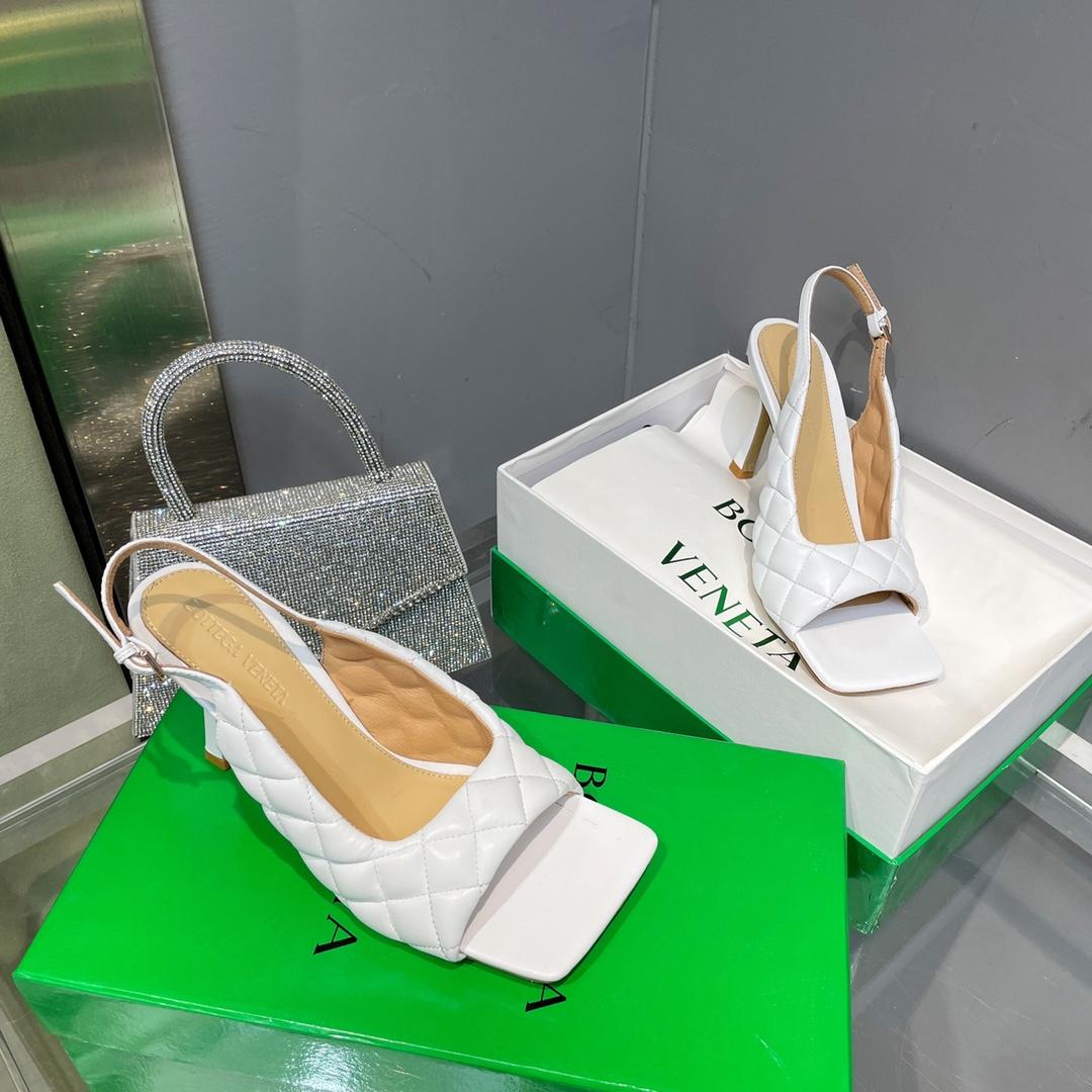 Bottega Veneta Padded Slingback Sandal - EUR FASHION