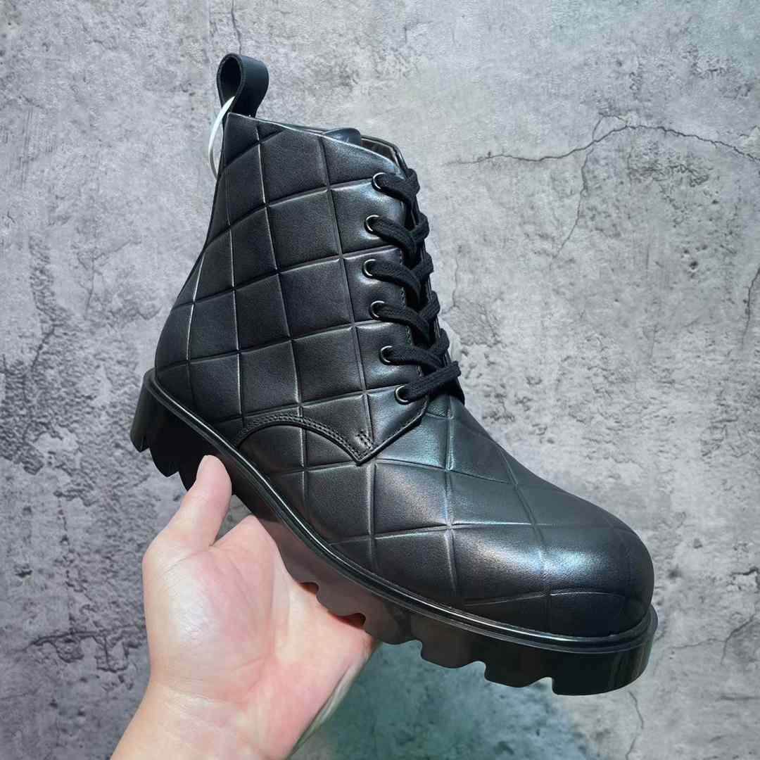 Bottega Veneta Strut Grid Padded Leather Lace-Up Ankle Boots - EUR FASHION