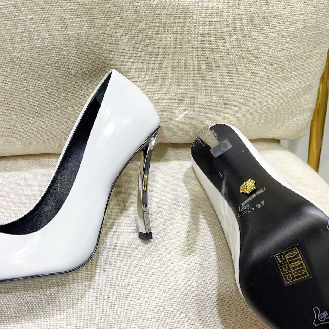 Versace Pin-Point Pumps - EUR FASHION