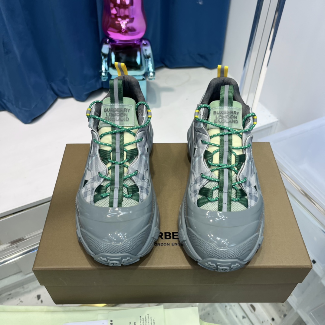 Burberry Arthur Check Sneakers - EUR FASHION