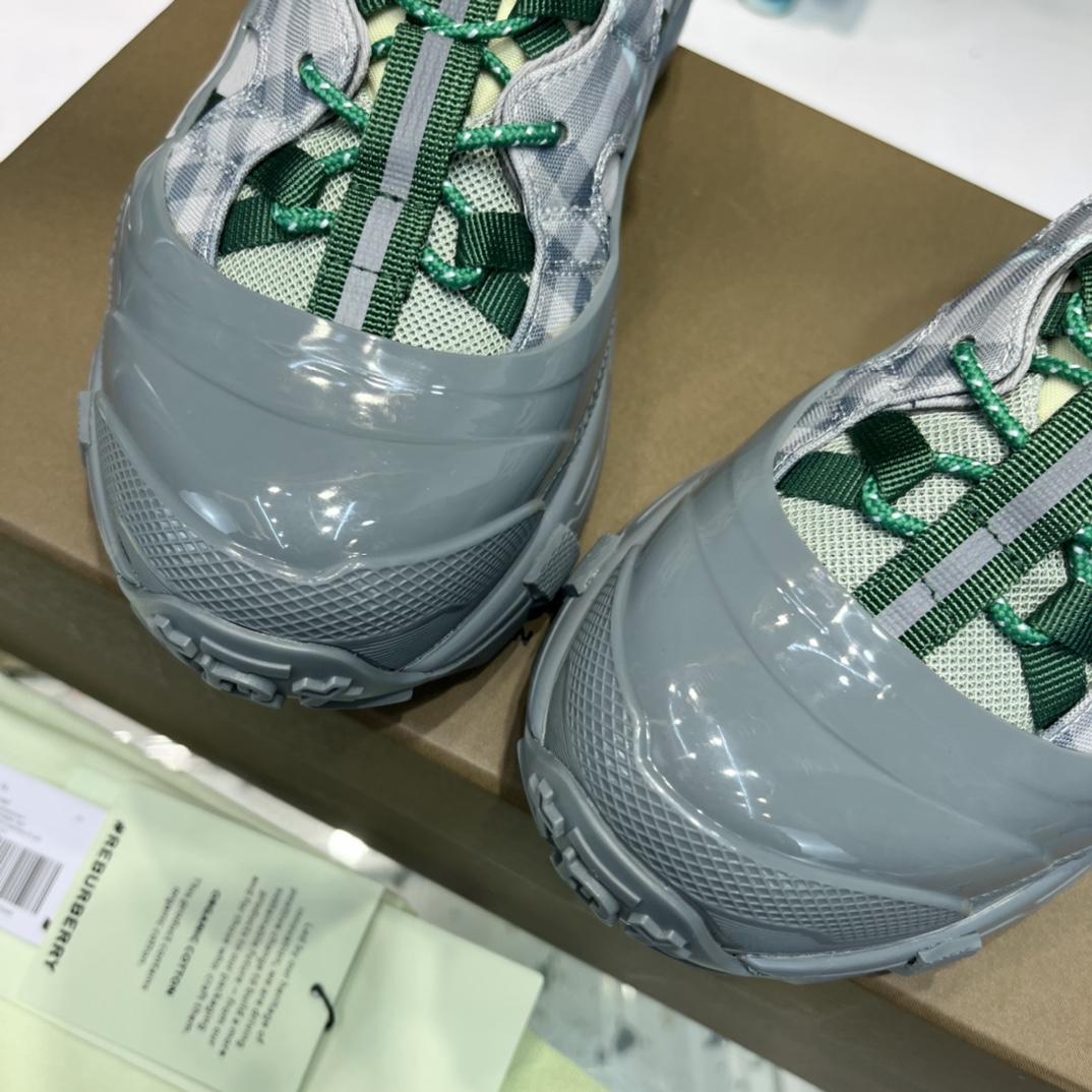 Burberry Arthur Check Sneakers - EUR FASHION