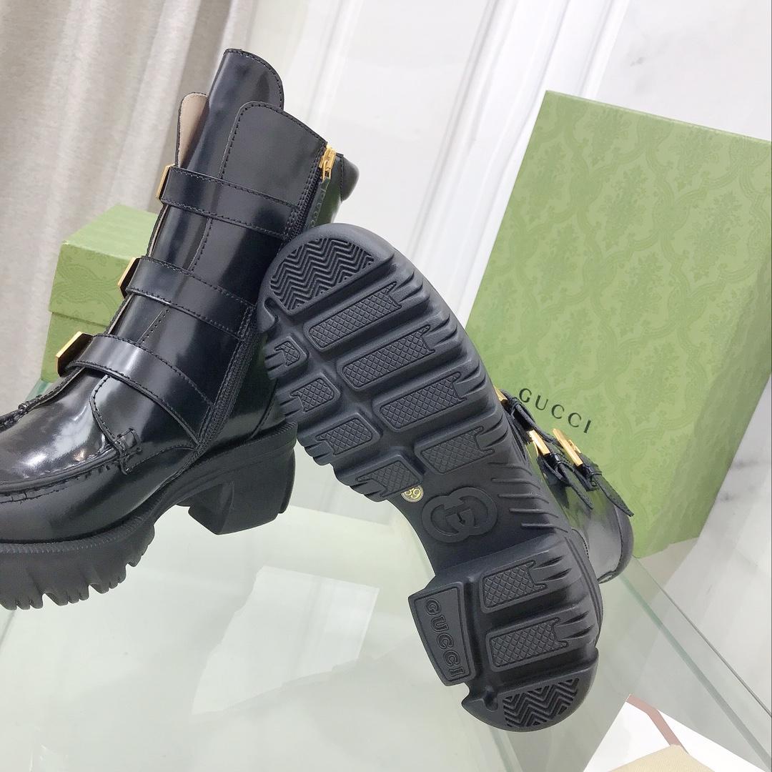 Gucci Women's Black Leather Ankle Boots - EUR FASHION