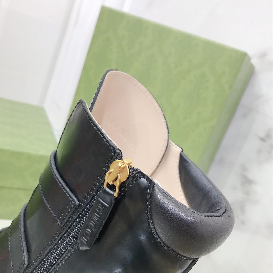 Gucci Women's Black Leather Ankle Boots - EUR FASHION
