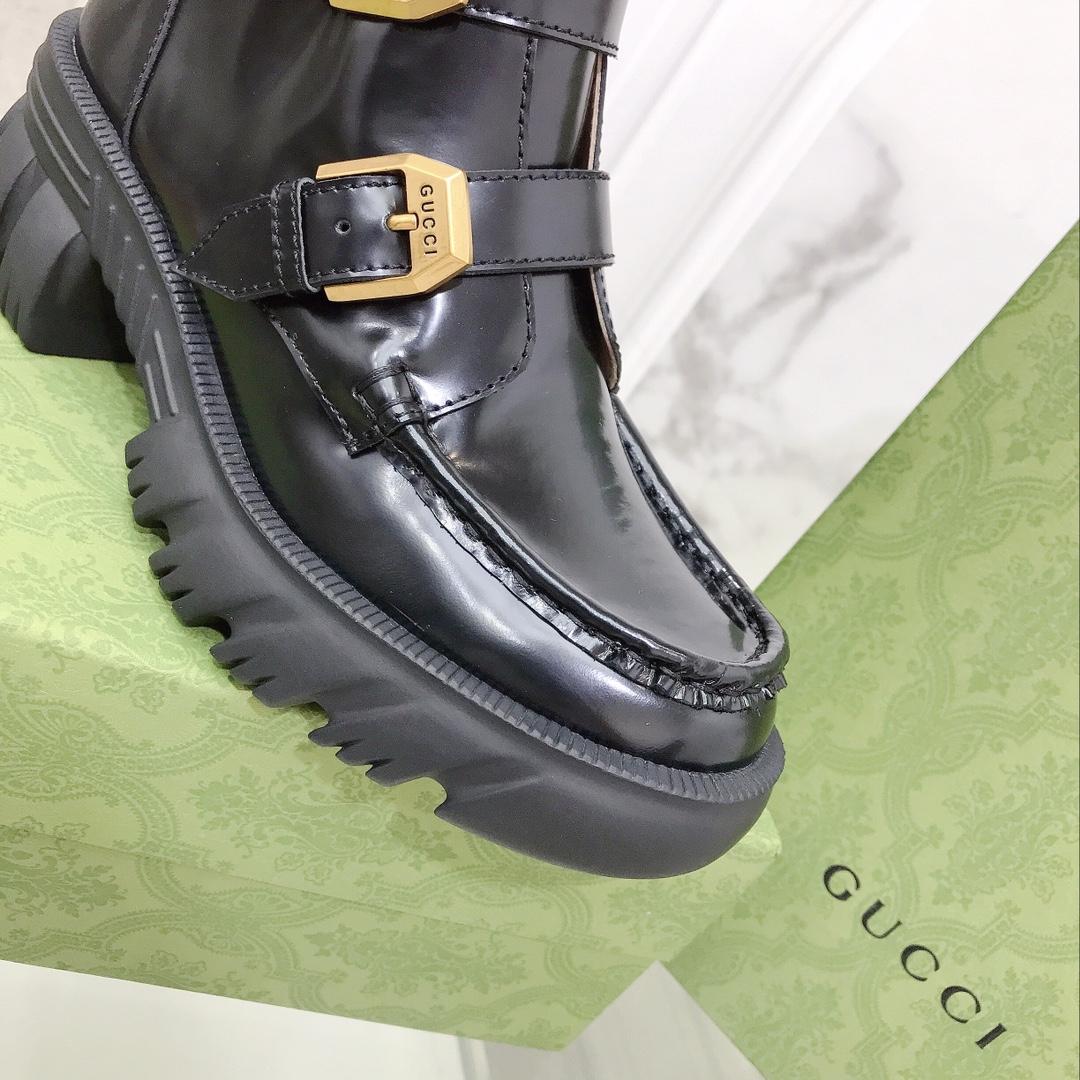 Gucci Women's Black Leather Ankle Boots - EUR FASHION
