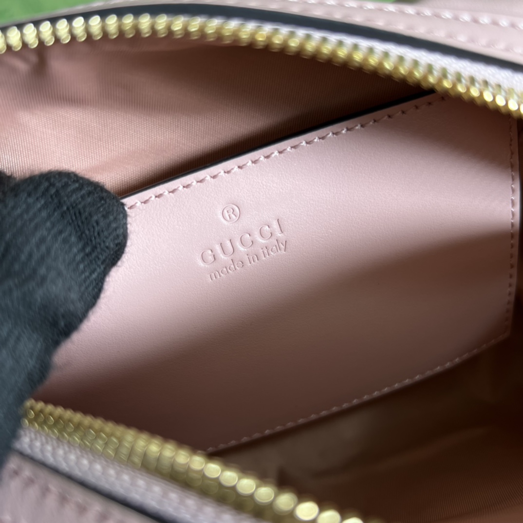 Gucci GG Matelassé Beauty Case(16*12.5*9cm) - EUR FASHION