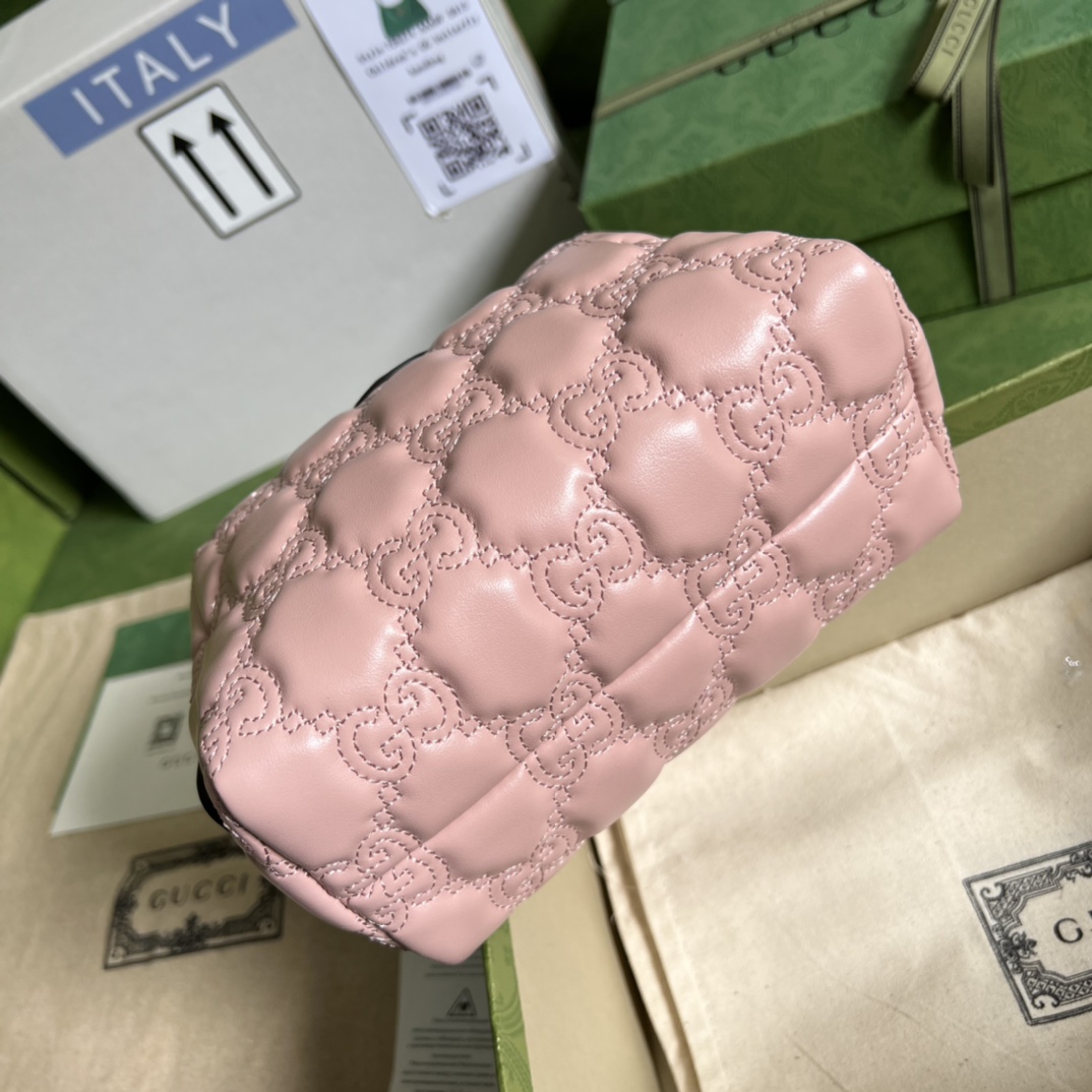 Gucci GG Matelassé Beauty Case(16*12.5*9cm) - EUR FASHION